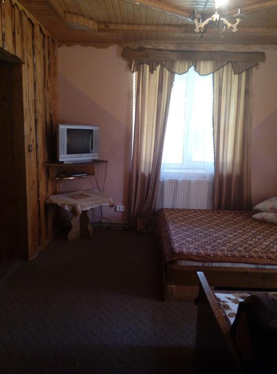 Schedryk Hotel Mikulicsin Kültér fotó